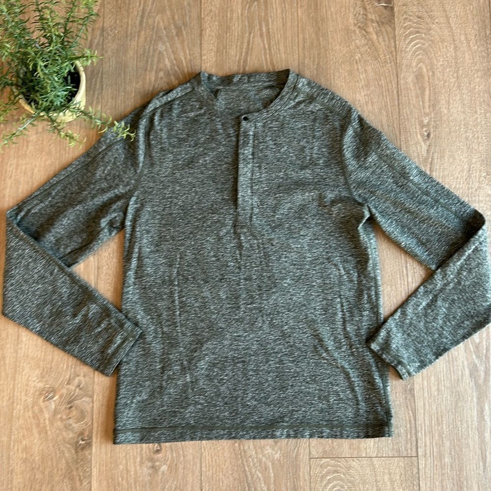 LULULEMON MENS LONG SLEEVE CASUAL HENLEY SHIRT SIZE SMALL
